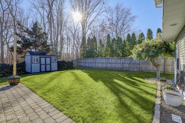 17 Cannon Ball Drive, Howell, NJ 07731