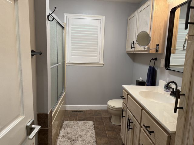 12147 Sewanee Hwy, Sewanee, TN 37375