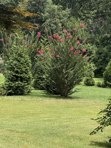 12147 Sewanee Hwy, Sewanee, TN 37375