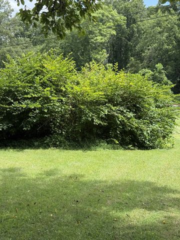 12147 Sewanee Hwy, Sewanee, TN 37375