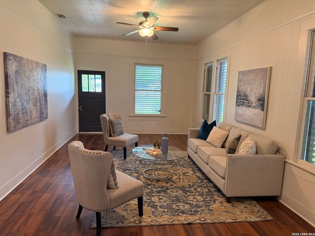 1416 N TRINITY ST, San Antonio, TX 78207