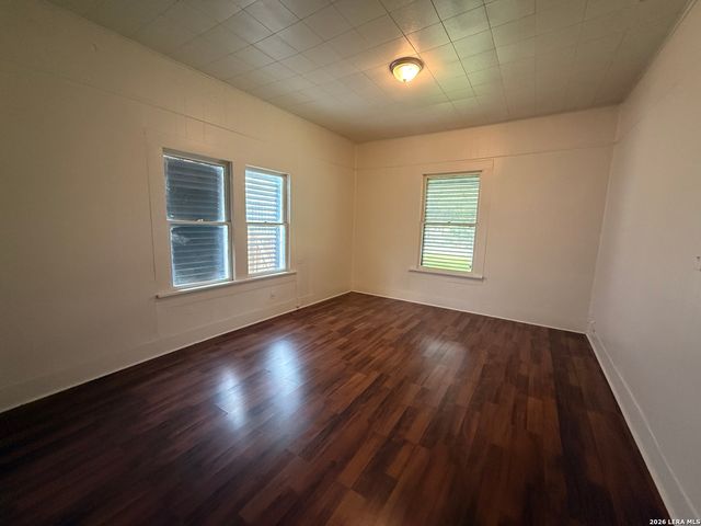 1416 N TRINITY ST, San Antonio, TX 78207