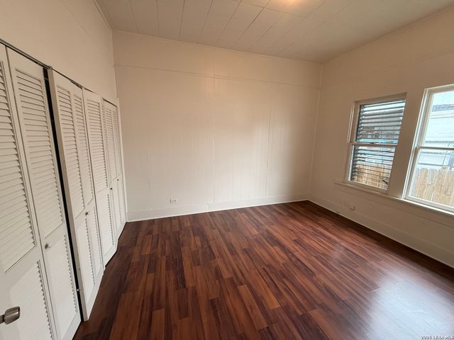 1416 N TRINITY ST, San Antonio, TX 78207