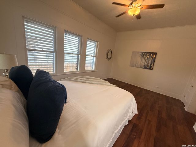 1416 N TRINITY ST, San Antonio, TX 78207