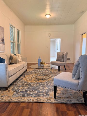 1416 N TRINITY ST, San Antonio, TX 78207