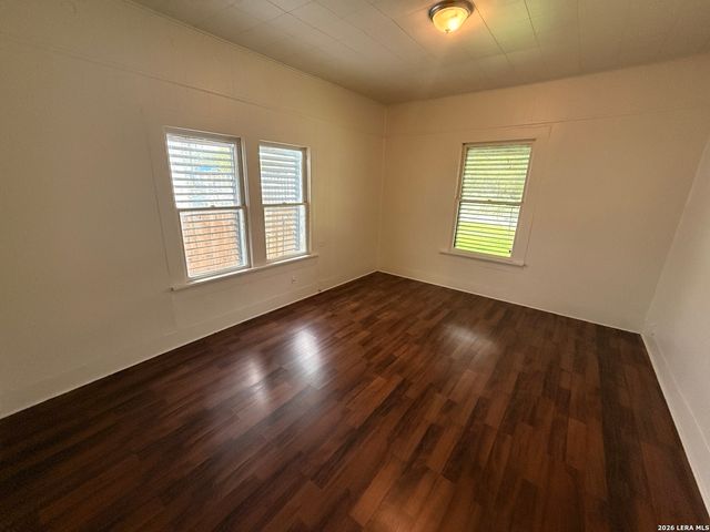 1416 N TRINITY ST, San Antonio, TX 78207