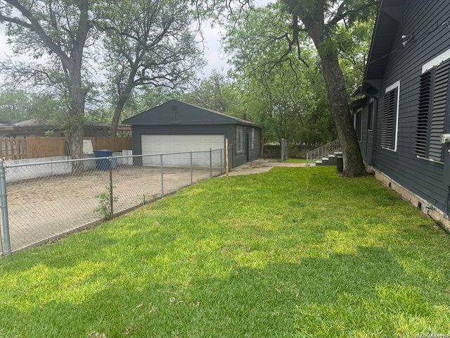 1416 N TRINITY ST, San Antonio, TX 78207