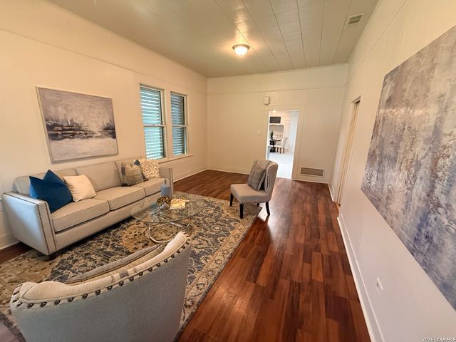 1416 N TRINITY ST, San Antonio, TX 78207