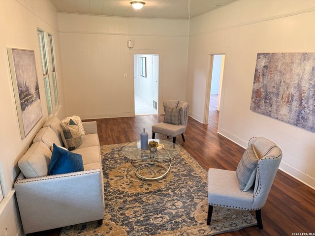 1416 N TRINITY ST, San Antonio, TX 78207