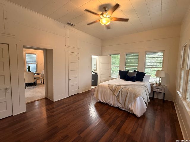 1416 N TRINITY ST, San Antonio, TX 78207