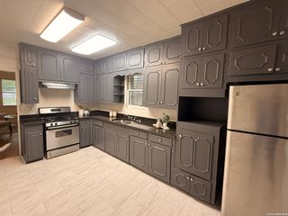 1416 N TRINITY ST, San Antonio, TX 78207