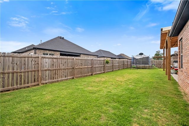 948 Tracey Lane, Pea Ridge, AR 72751