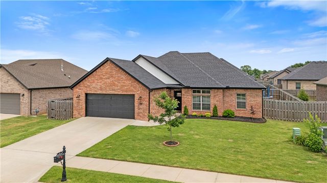 948 Tracey Lane, Pea Ridge, AR 72751