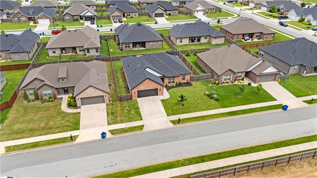 948 Tracey Lane, Pea Ridge, AR 72751