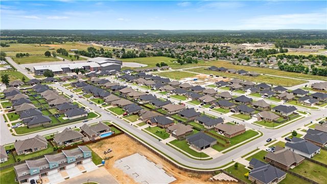 948 Tracey Lane, Pea Ridge, AR 72751