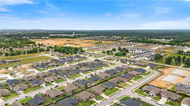 948 Tracey Lane, Pea Ridge, AR 72751