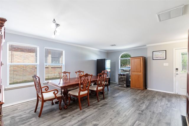 10129 Cougar Trail, Fort Worth, TX 76108