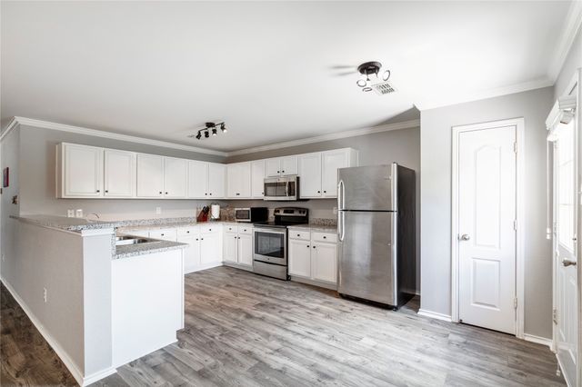 10129 Cougar Trail, Fort Worth, TX 76108