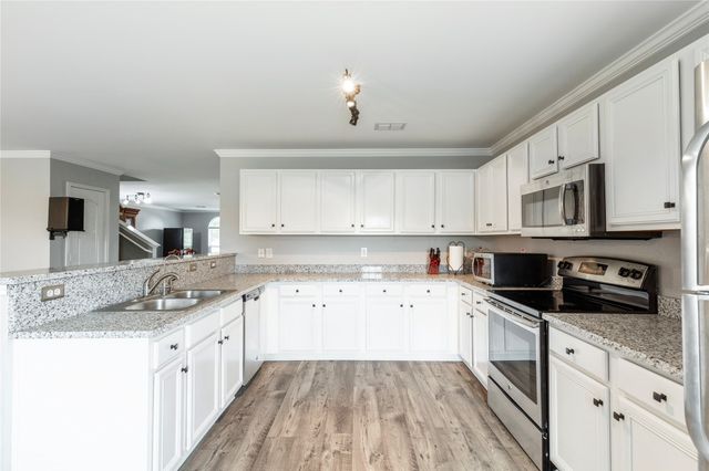 10129 Cougar Trail, Fort Worth, TX 76108