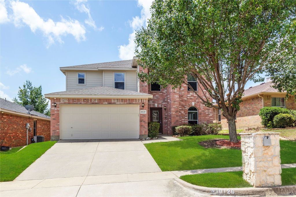 10129 Cougar Trail, Fort Worth, TX 76108