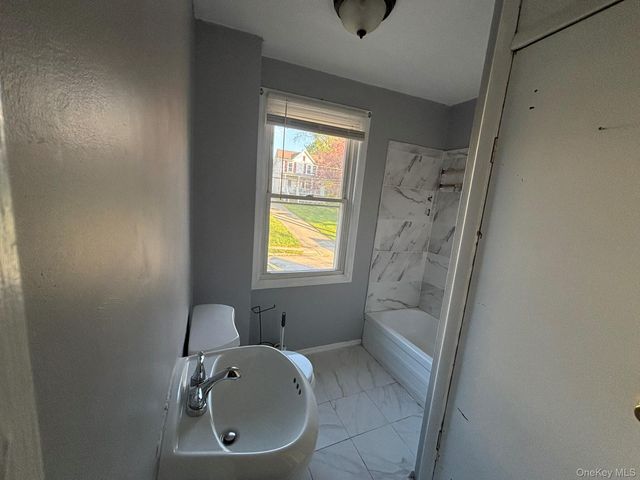 42 Maple Street, Walden, NY 12586