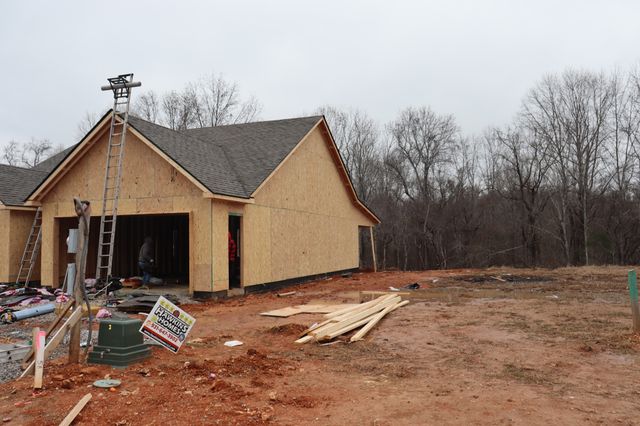 615 Willow Park Dr, Clarksville, TN 37043