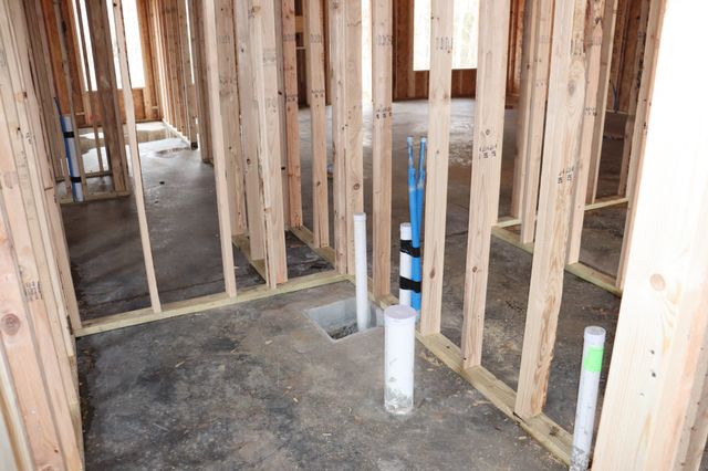 615 Willow Park Dr, Clarksville, TN 37043