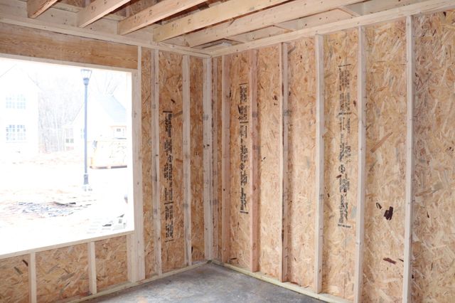 615 Willow Park Dr, Clarksville, TN 37043