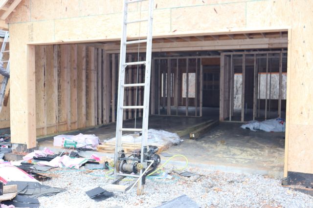 615 Willow Park Dr, Clarksville, TN 37043