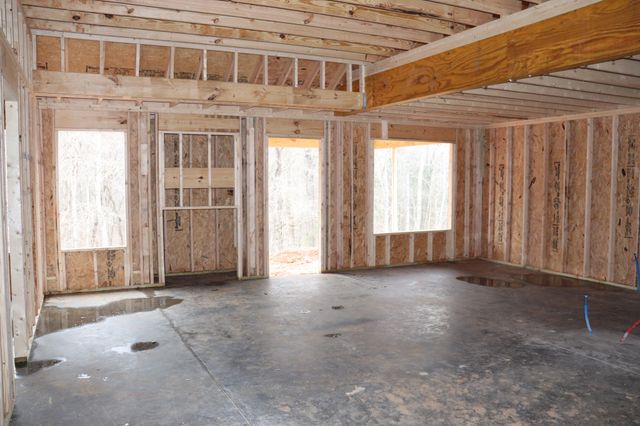 615 Willow Park Dr, Clarksville, TN 37043