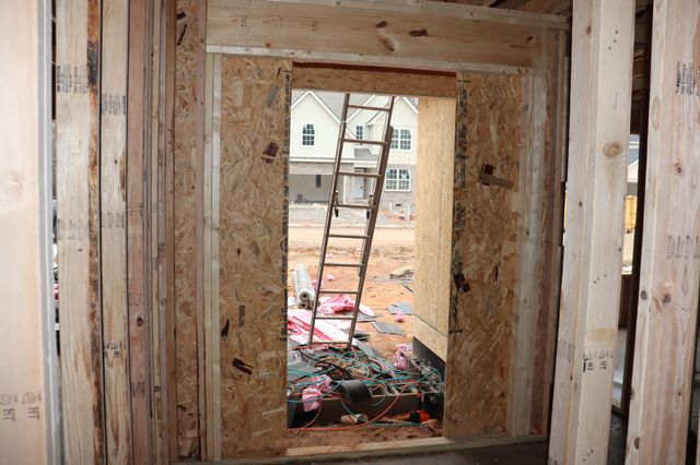 615 Willow Park Dr, Clarksville, TN 37043