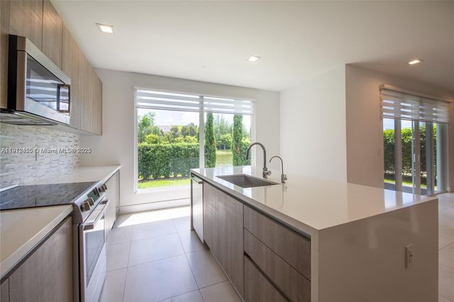 6839 NW 103rd Ave 6839, Doral, FL 33178