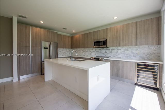 6839 NW 103rd Ave 6839, Doral, FL 33178