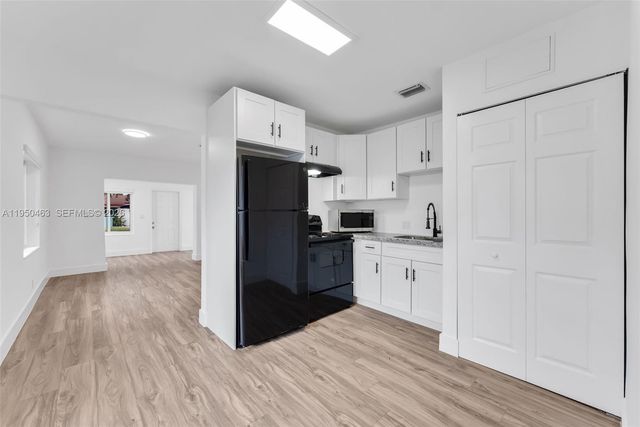 2434 Coolidge St 1, Hollywood, FL 33020