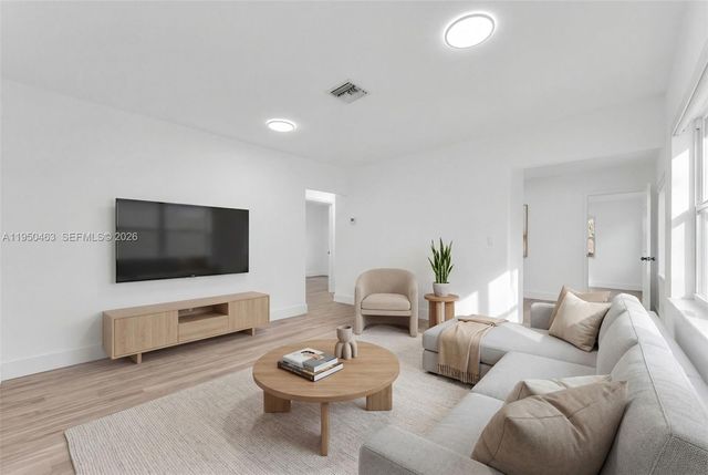 2434 Coolidge St 1, Hollywood, FL 33020