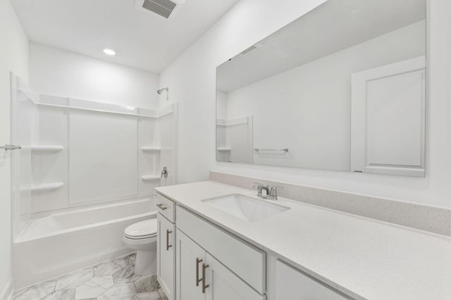 180 Huntington Drive, Waconia, MN 55387