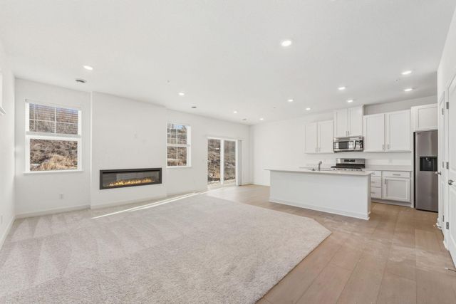 180 Huntington Drive, Waconia, MN 55387