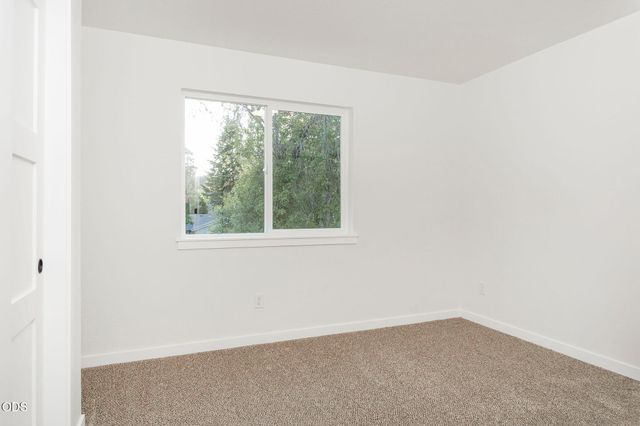 1312 NW Conklin Avenue, Grants Pass, OR 97526