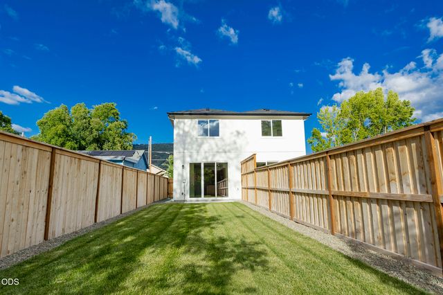 1312 NW Conklin Avenue, Grants Pass, OR 97526