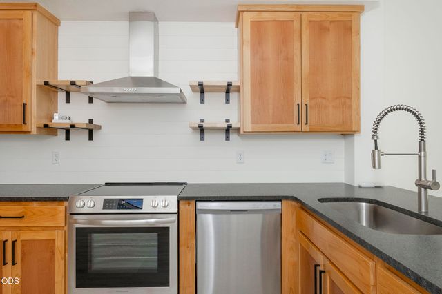 1312 NW Conklin Avenue, Grants Pass, OR 97526
