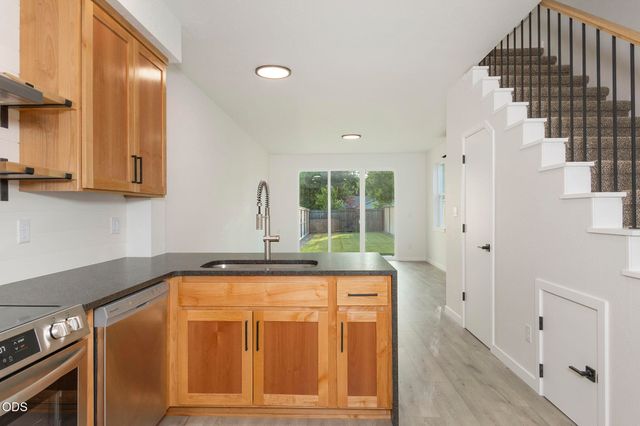 1312 NW Conklin Avenue, Grants Pass, OR 97526