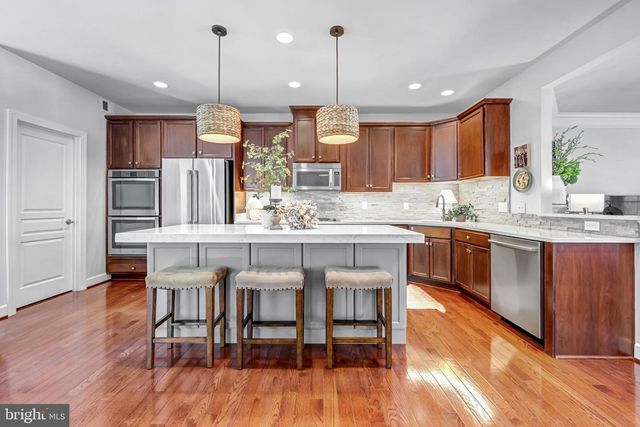 20212 CENTER BROOK SQ, Sterling, VA 20165