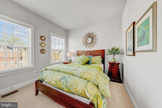 20212 CENTER BROOK SQ, Sterling, VA 20165