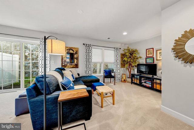 20212 CENTER BROOK SQ, Sterling, VA 20165