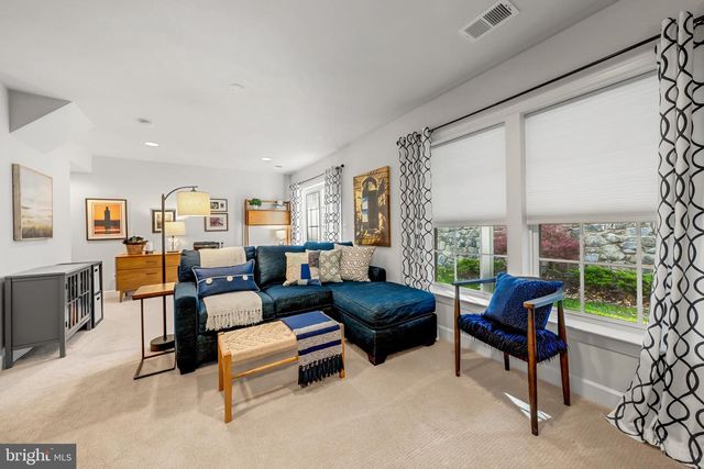 20212 CENTER BROOK SQ, Sterling, VA 20165