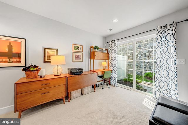 20212 CENTER BROOK SQ, Sterling, VA 20165