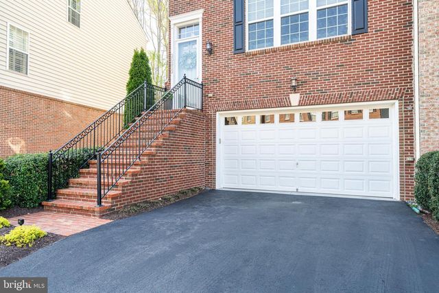 20212 CENTER BROOK SQ, Sterling, VA 20165