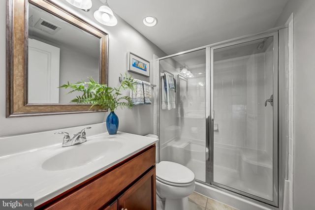 20212 CENTER BROOK SQ, Sterling, VA 20165