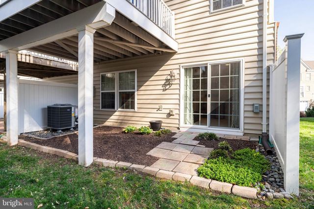 20212 CENTER BROOK SQ, Sterling, VA 20165