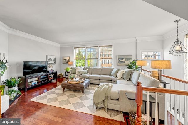 20212 CENTER BROOK SQ, Sterling, VA 20165